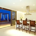 Luxury Villa Crystal Blue