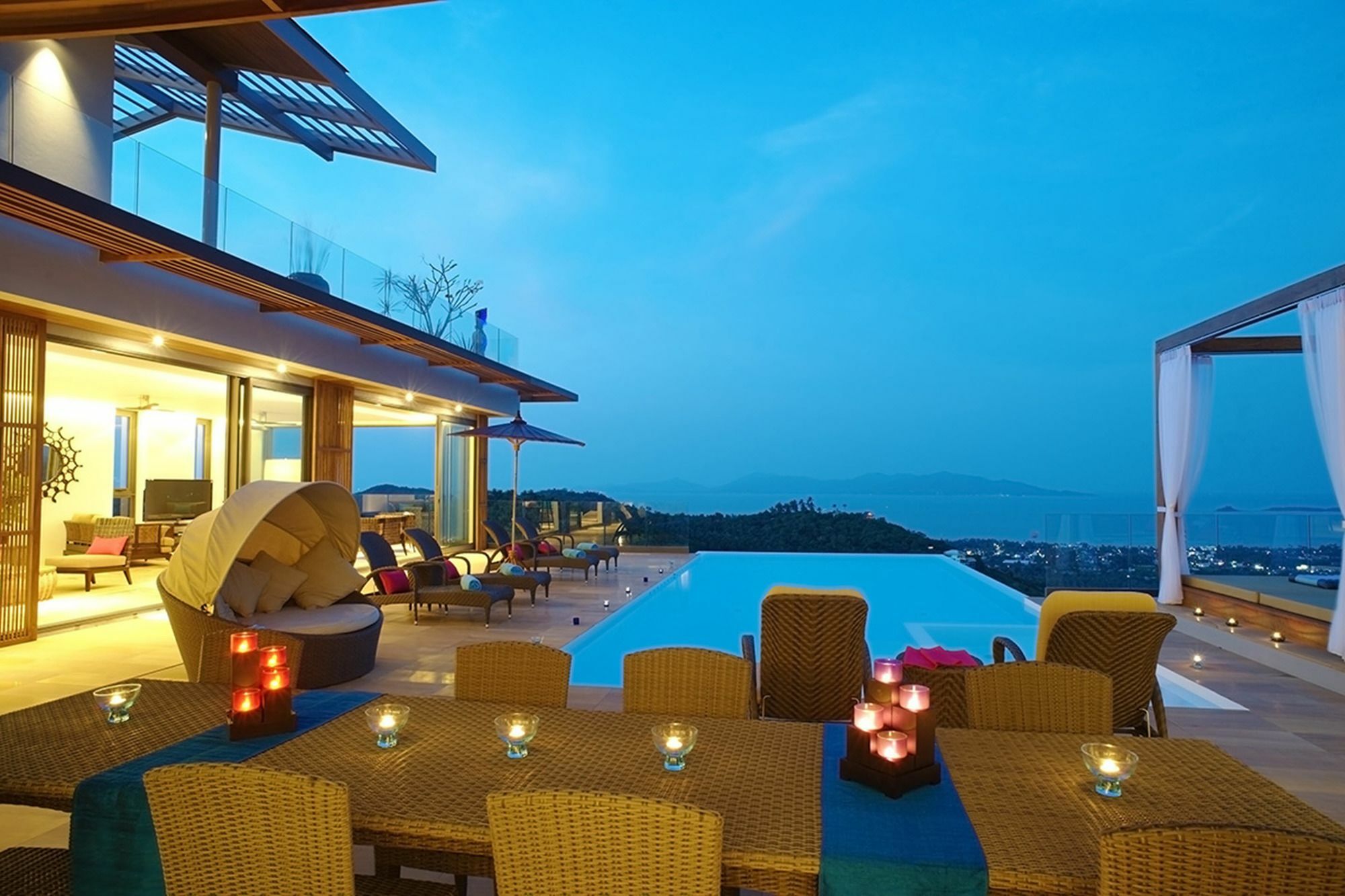 Villa Luxury Crystal Blue *